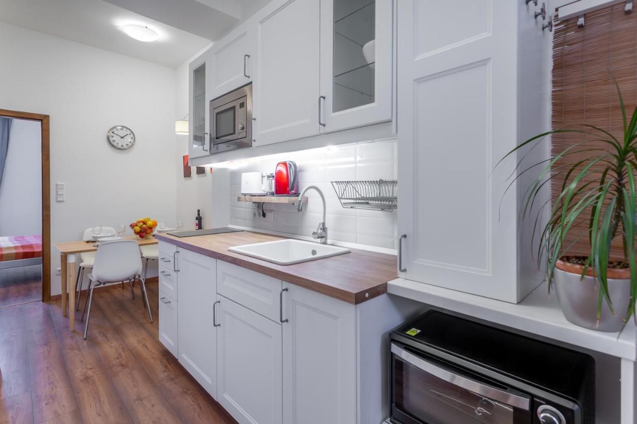 Central Avenue Apartment 부다페스트 외부 사진