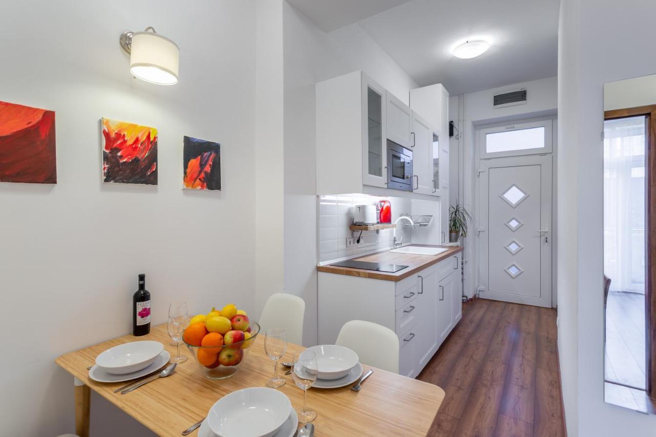 Central Avenue Apartment 부다페스트 외부 사진