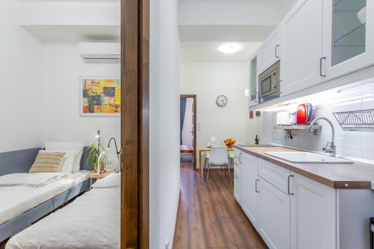 Central Avenue Apartment 부다페스트 외부 사진
